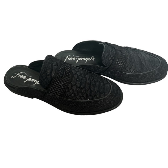 Free People Black Slip-on Loafers - Picture 5 of 7